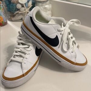 Nike White and Black Sneakers with Tan Accents